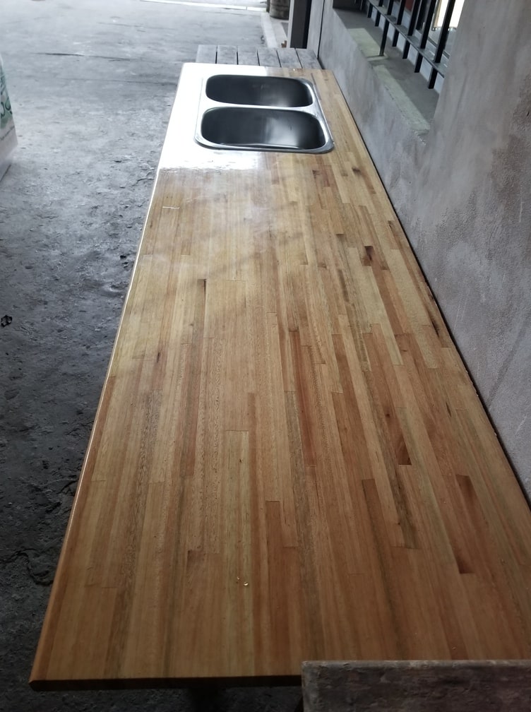 Mesa plastificada